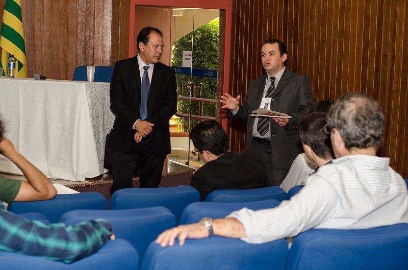 Prof. Carlos Estrela