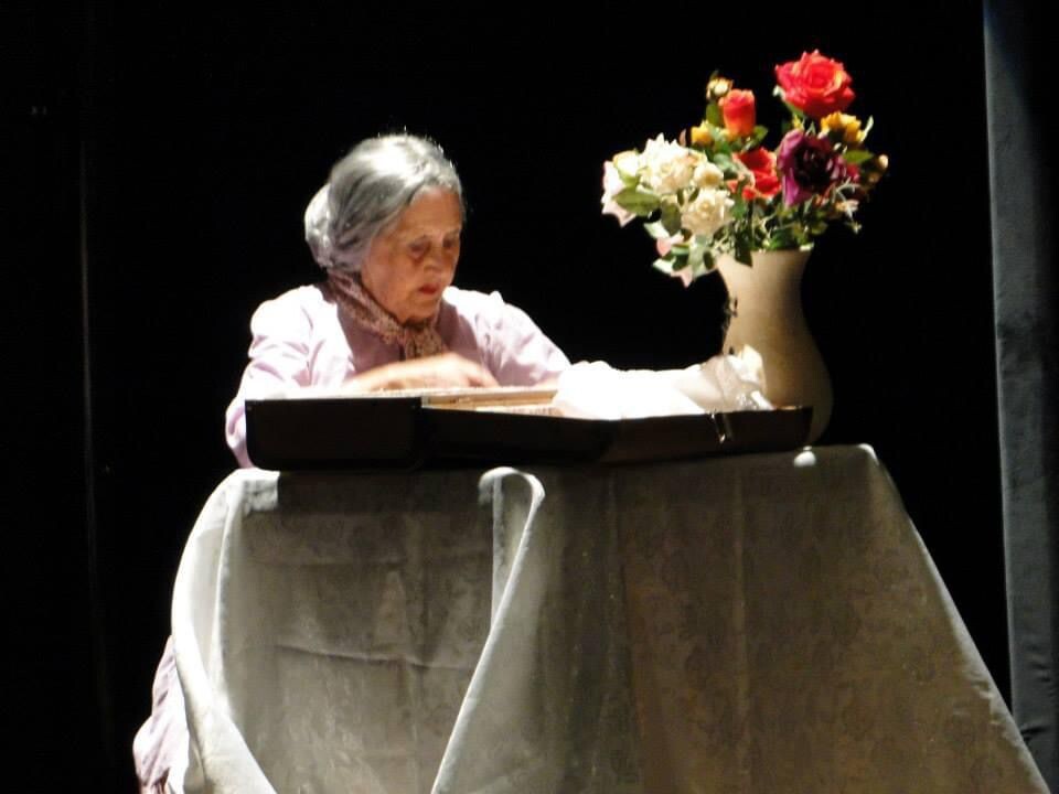Espetáculo   “Viver em Cena”