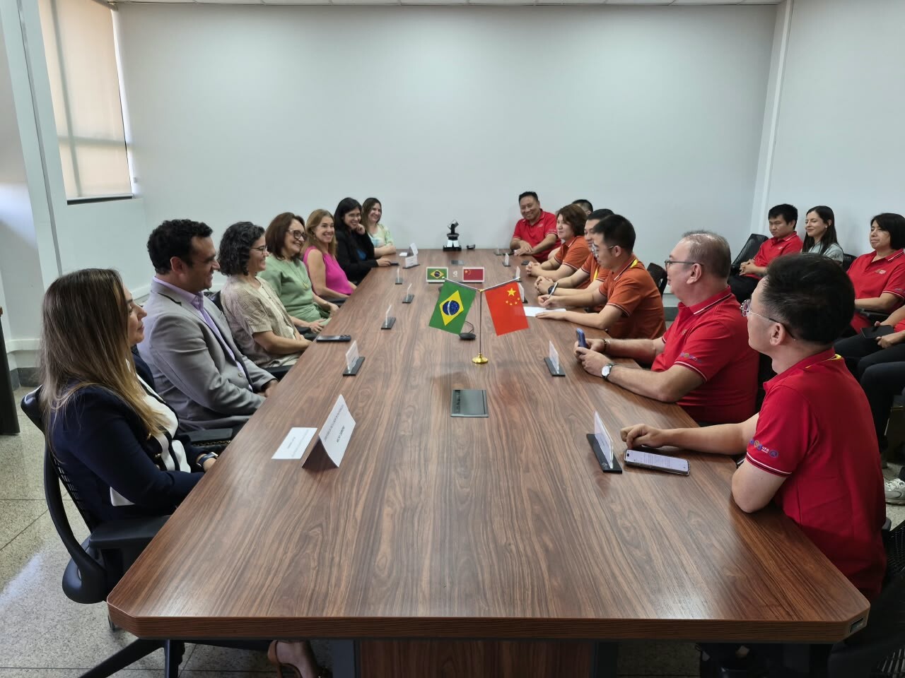 Delegação da Universidade de Medicina Chinesa de Hebei