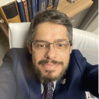 Dr. Gustavo Rodrigues Pedrino